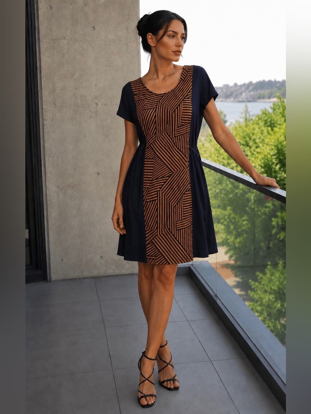Elle Short Sleeve T-Shirt Dress In Navy And Orange. Size -EU 40